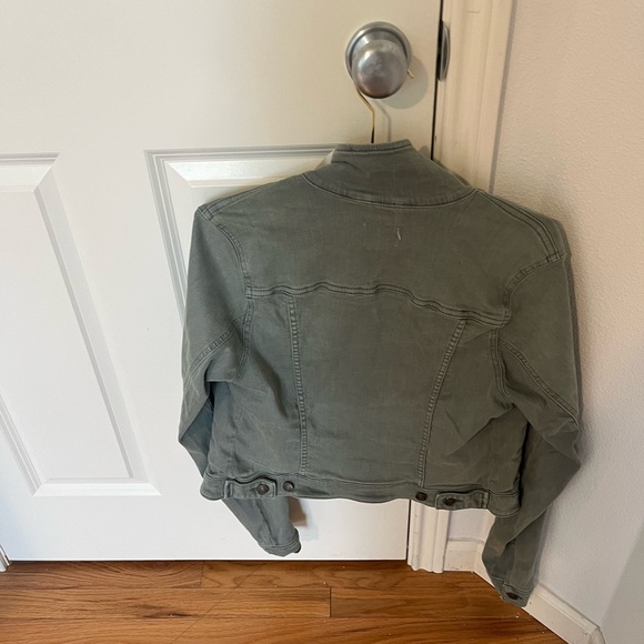 Guess light green jacket. Stretchy  material. Worn once. In excellent condition. - Picture 2 of 3